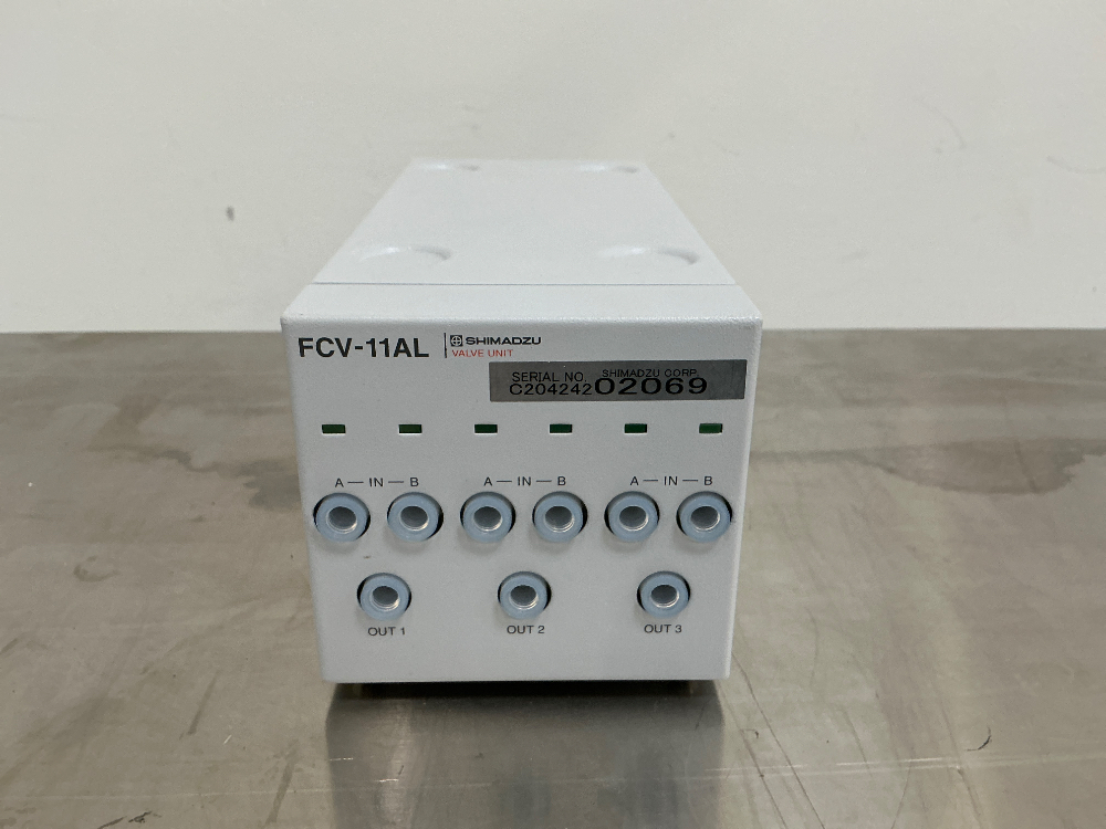 Image of Shimadzu FCV-11AL HPLC